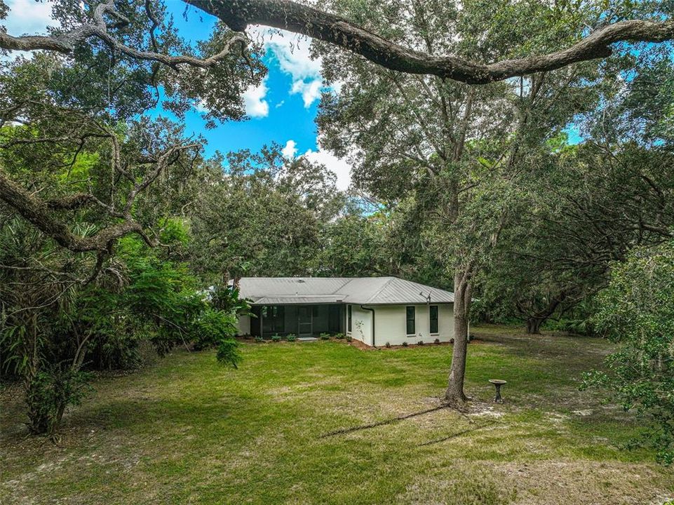 For Sale: $925,000 (4 beds, 2 baths, 1700 Square Feet)