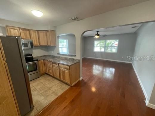 For Rent: $2,495 (2 beds, 2 baths, 1344 Square Feet)