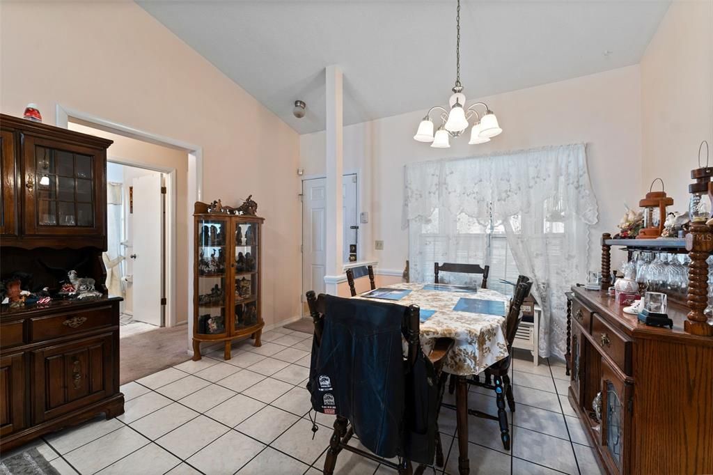 For Sale: $349,999 (3 beds, 2 baths, 1249 Square Feet)