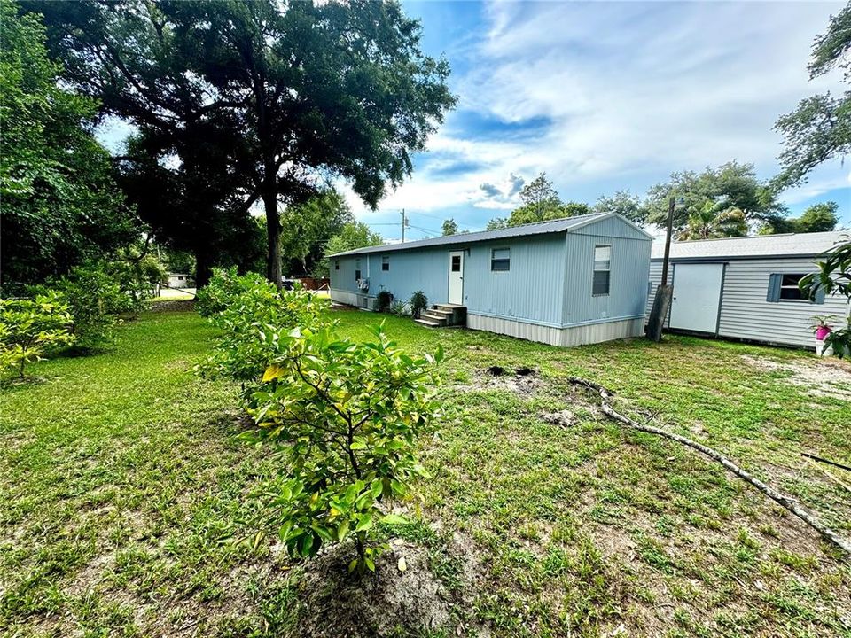 For Sale: $145,000 (3 beds, 2 baths, 924 Square Feet)