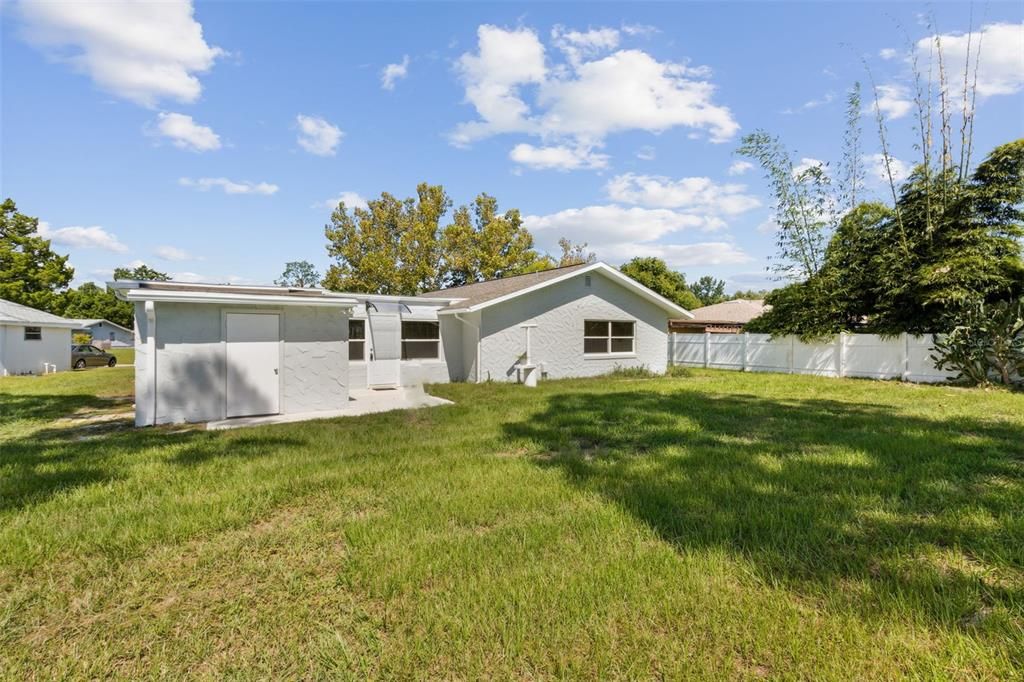 For Sale: $339,900 (4 beds, 2 baths, 1756 Square Feet)