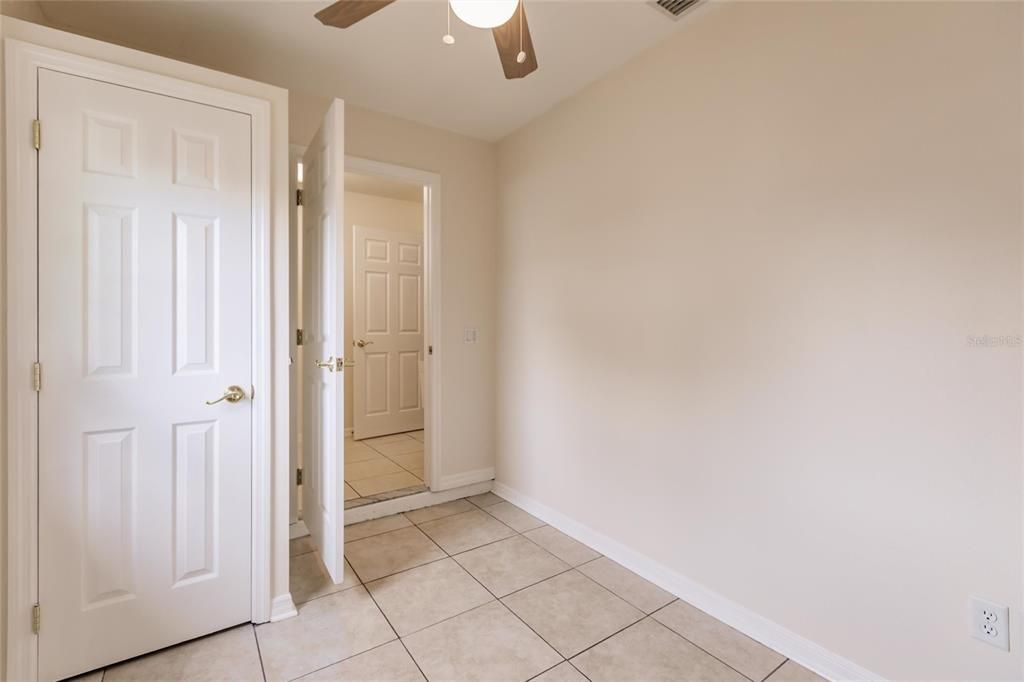 For Sale: $399,900 (3 beds, 2 baths, 1550 Square Feet)