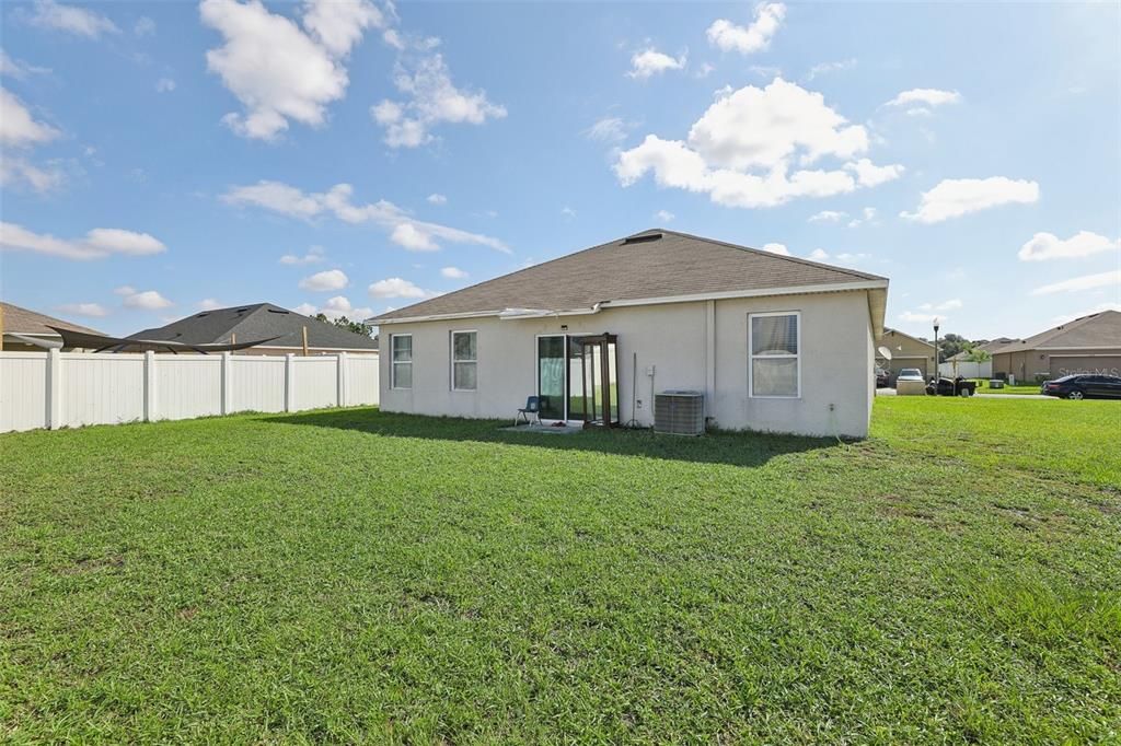 For Sale: $310,000 (3 beds, 2 baths, 1592 Square Feet)