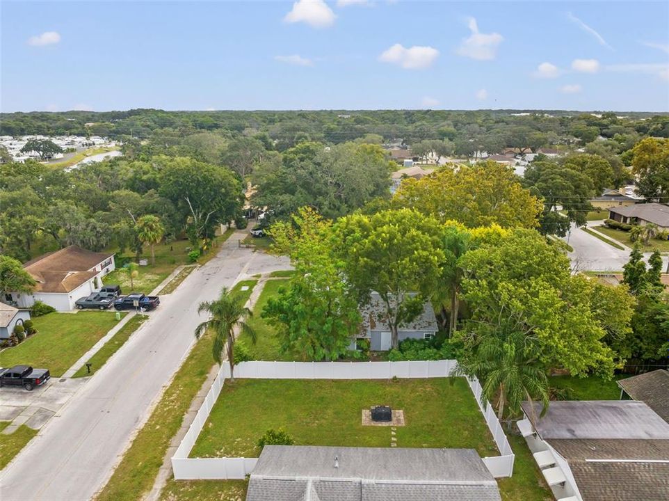 For Sale: $250,000 (3 beds, 2 baths, 952 Square Feet)