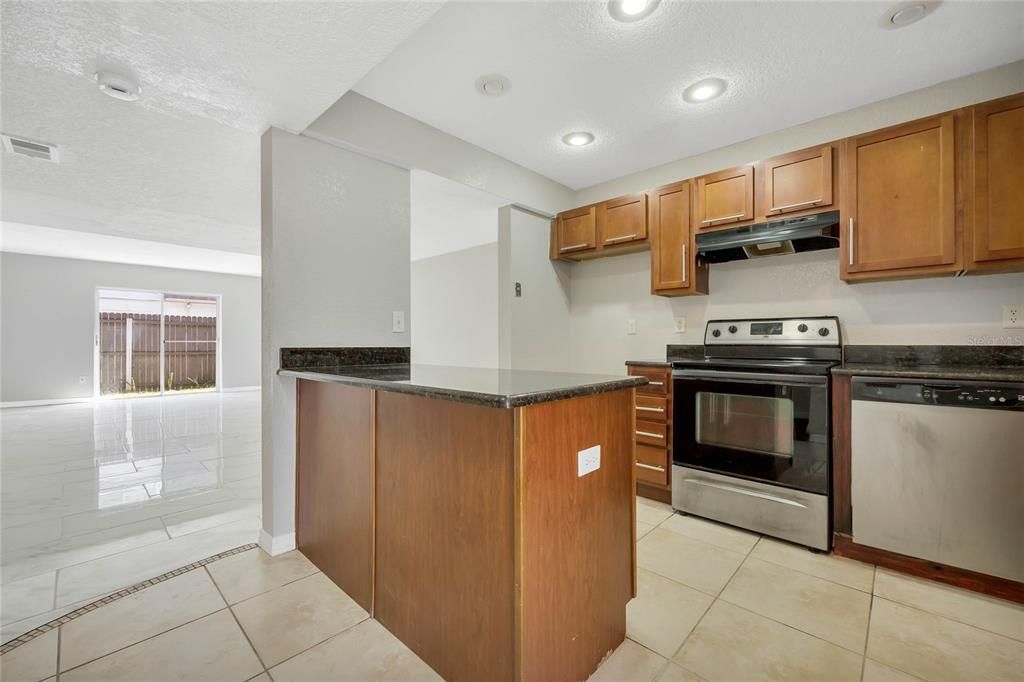 For Sale: $179,000 (2 beds, 1 baths, 1240 Square Feet)