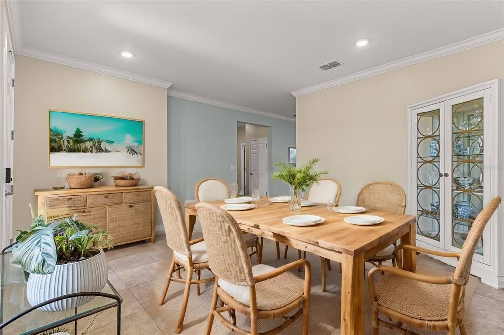 FORMAL DINING ROOM