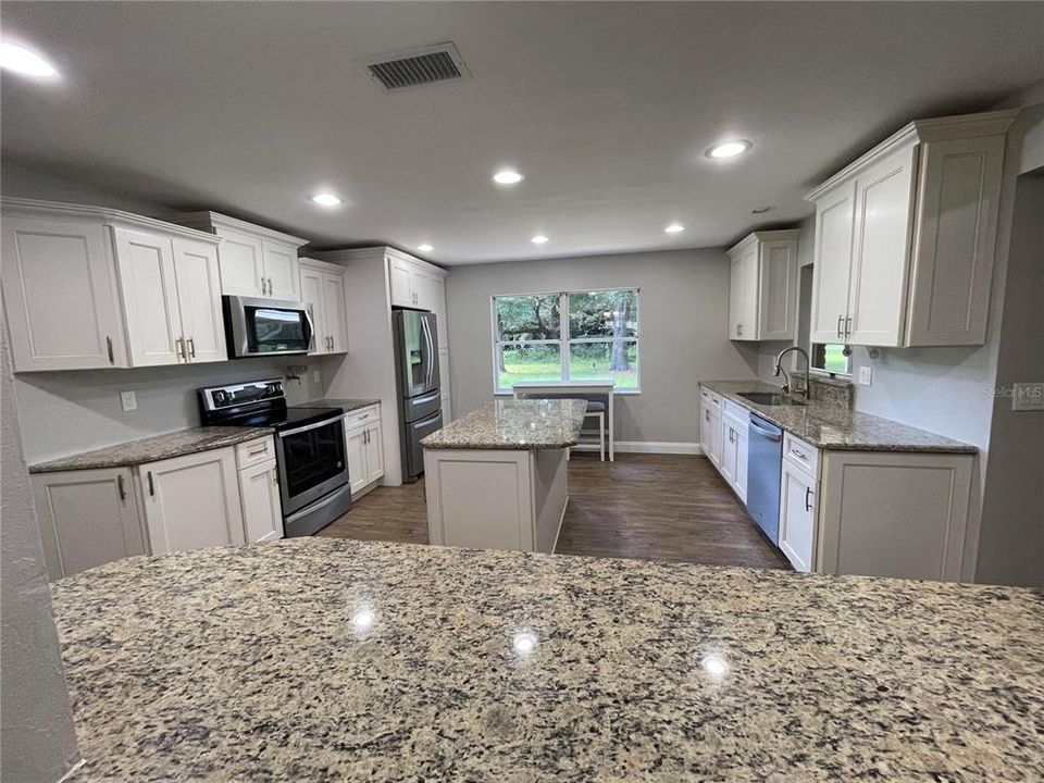 Gorgeous upgraded  Kitchen