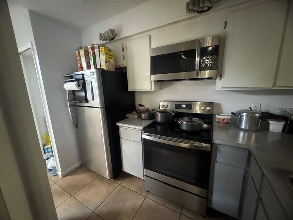 For Sale: $210,000 (2 beds, 2 baths, 1000 Square Feet)