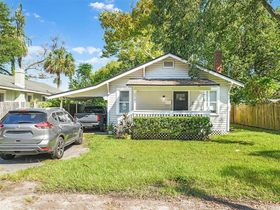 For Sale: $249,900 (2 beds, 2 baths, 904 Square Feet)