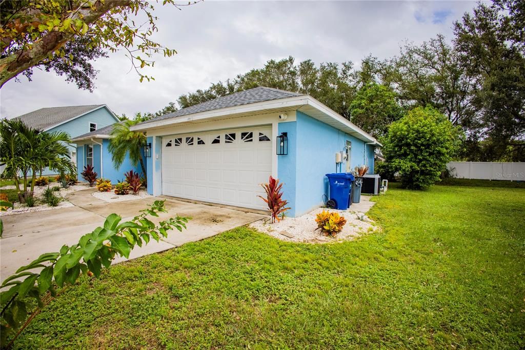 For Sale: $460,000 (3 beds, 2 baths, 1196 Square Feet)