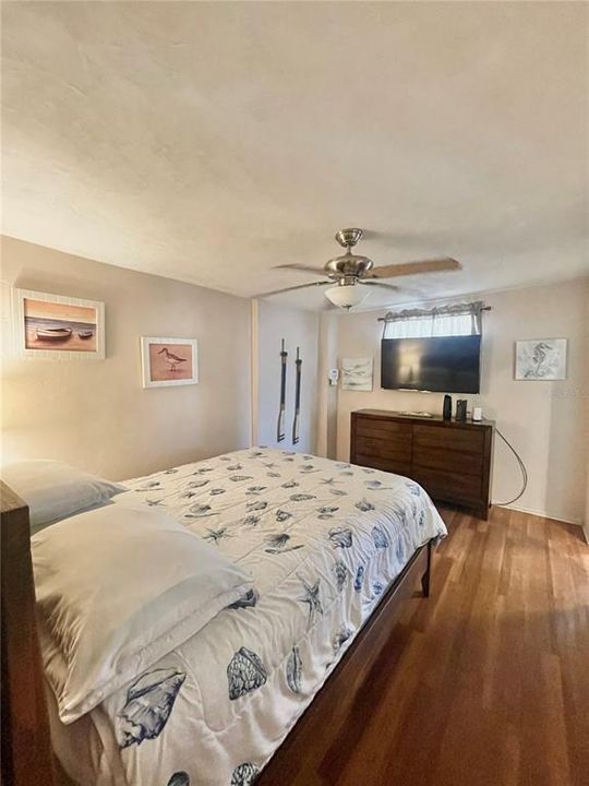 For Rent: $3,000 (3 beds, 1 baths, 851 Square Feet)