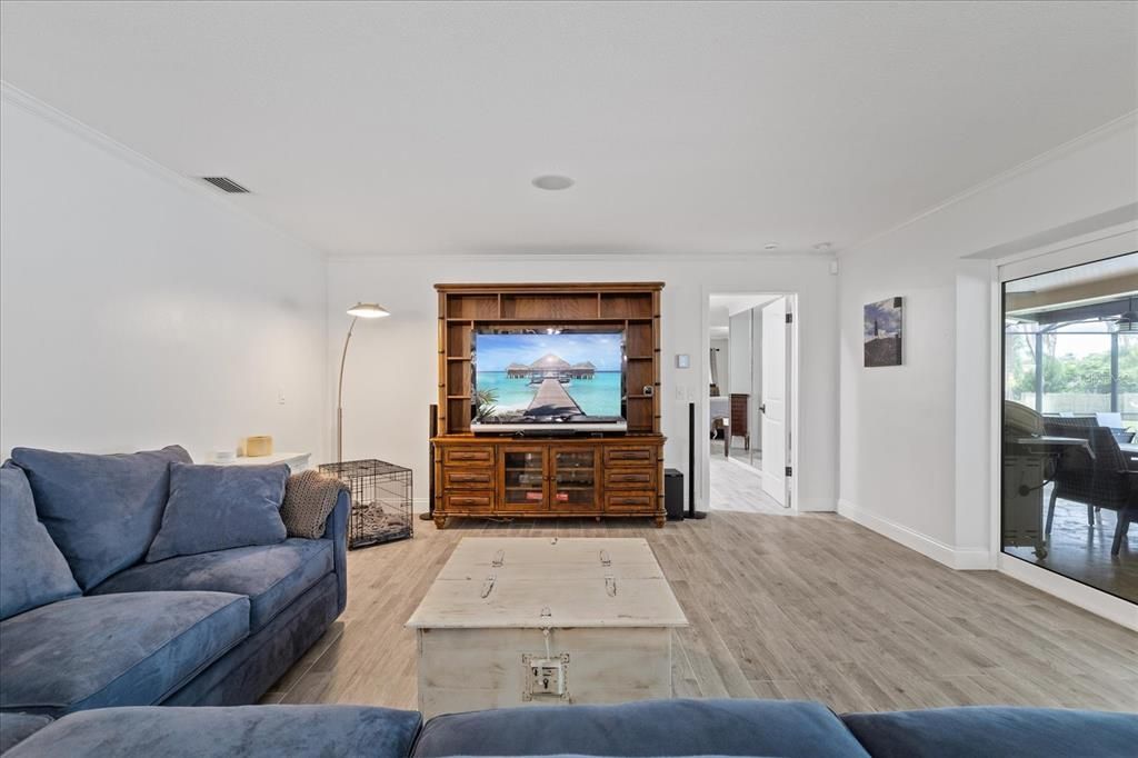 Active With Contract: $1,300,000 (5 beds, 4 baths, 3664 Square Feet)