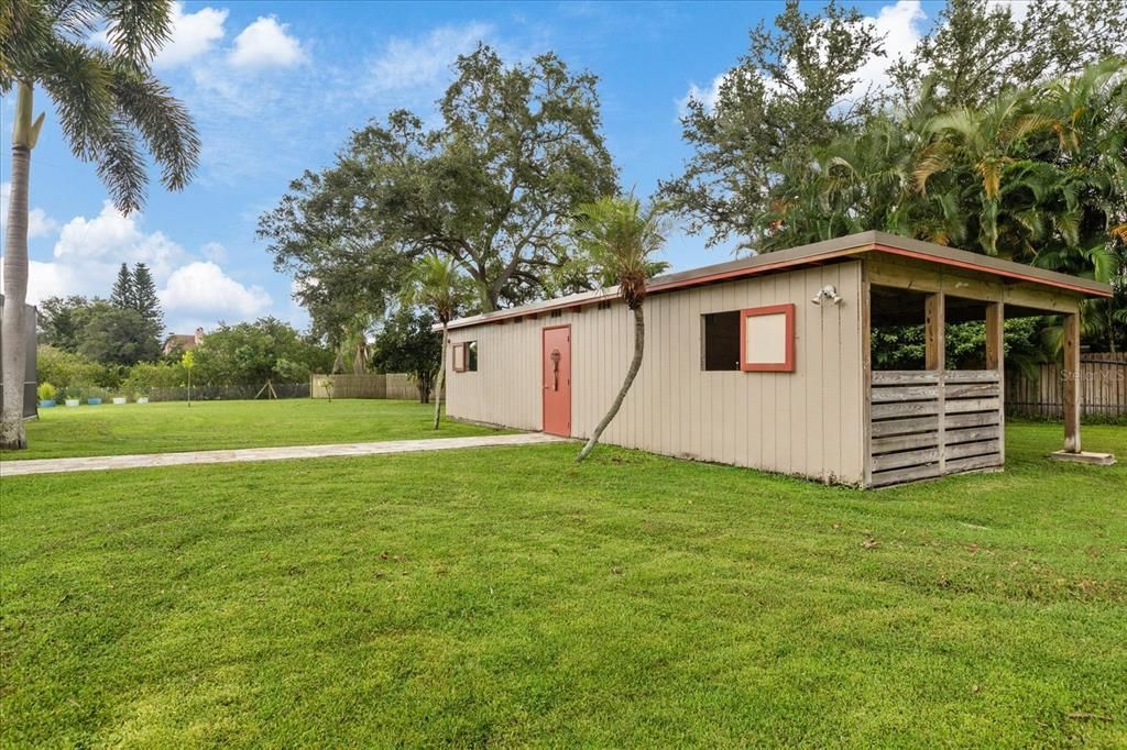 Active With Contract: $1,300,000 (5 beds, 4 baths, 3664 Square Feet)