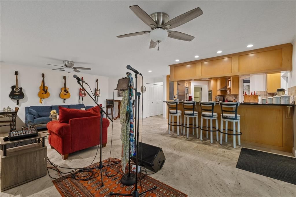 Active With Contract: $1,300,000 (5 beds, 4 baths, 3664 Square Feet)