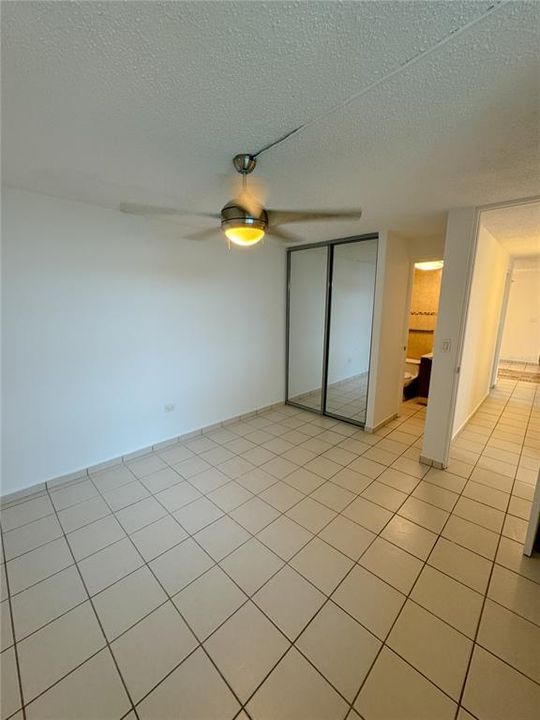 For Rent: $1,900 (3 beds, 2 baths, 1019 Square Feet)