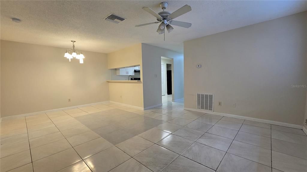 For Sale: $245,000 (3 beds, 2 baths, 1244 Square Feet)