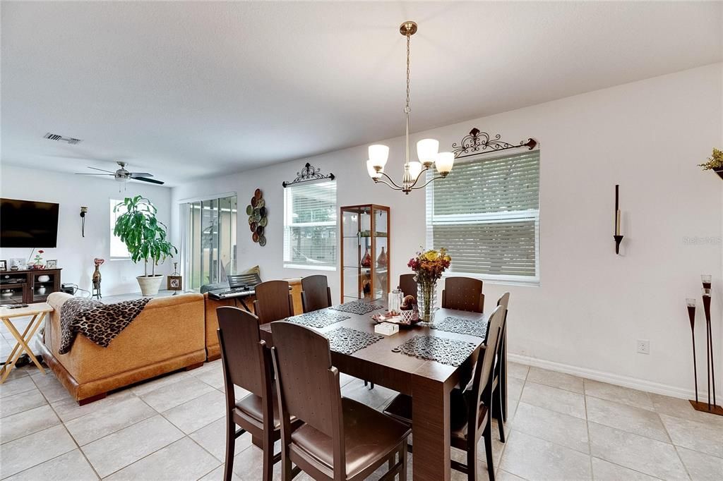 For Sale: $419,900 (4 beds, 2 baths, 2387 Square Feet)