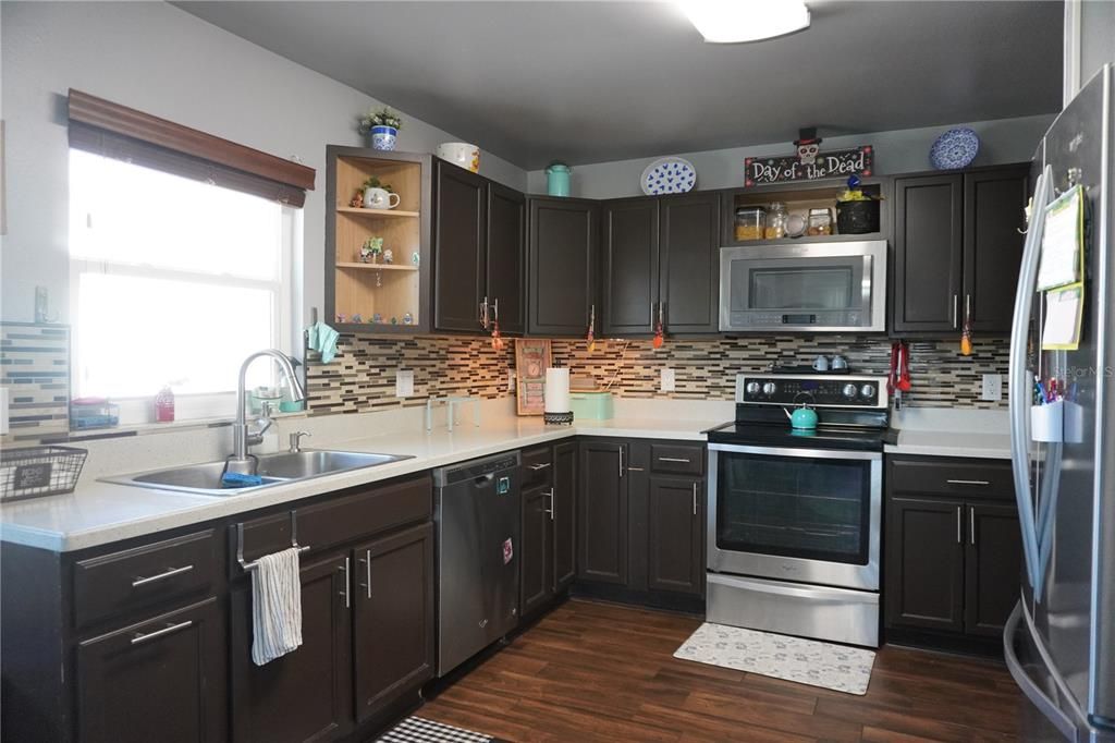 For Sale: $379,900 (3 beds, 2 baths, 2146 Square Feet)