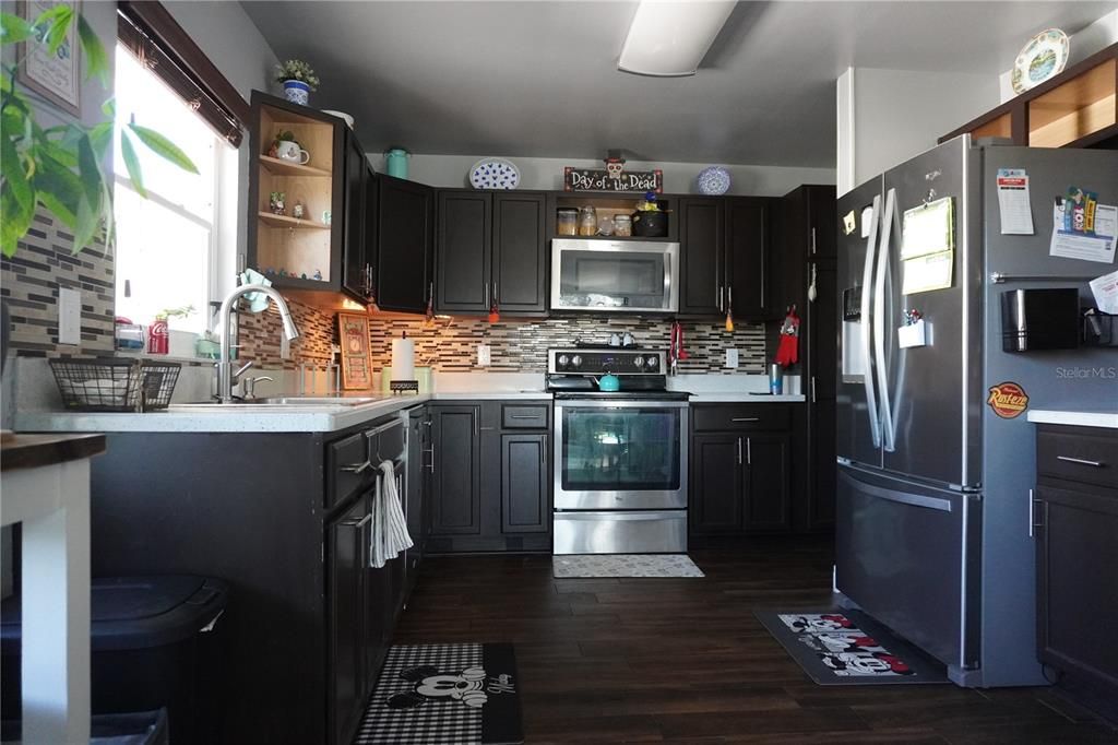 For Sale: $379,900 (3 beds, 2 baths, 2146 Square Feet)