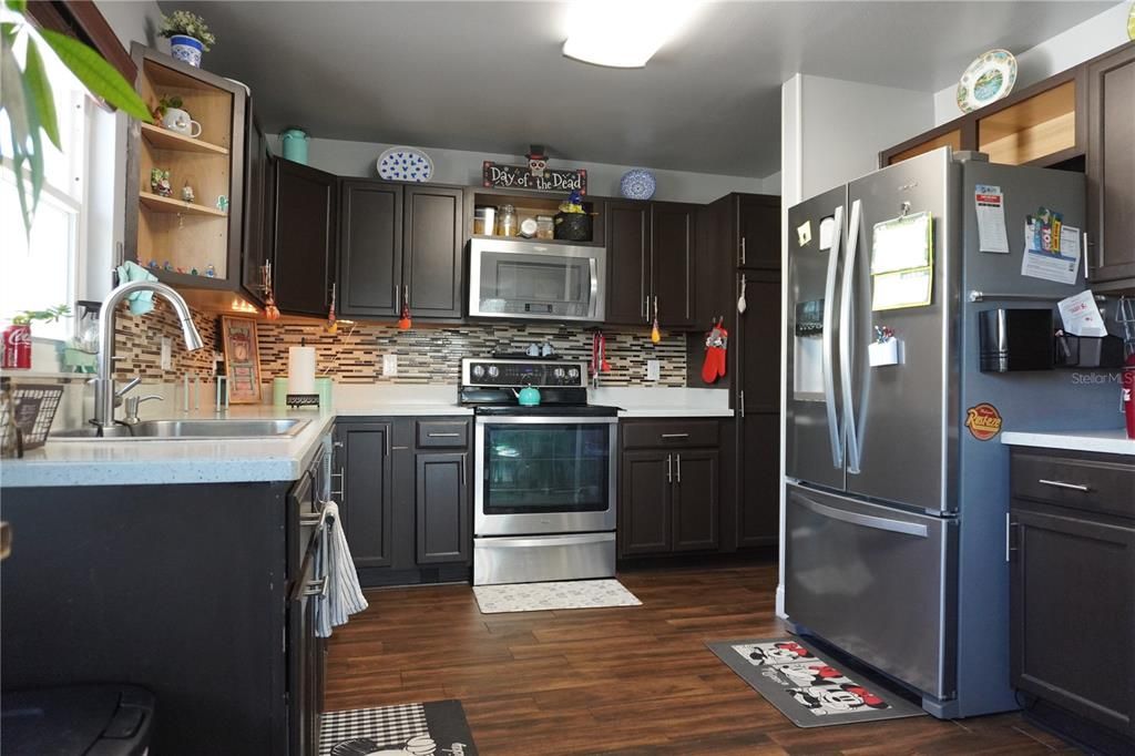 For Sale: $379,900 (3 beds, 2 baths, 2146 Square Feet)