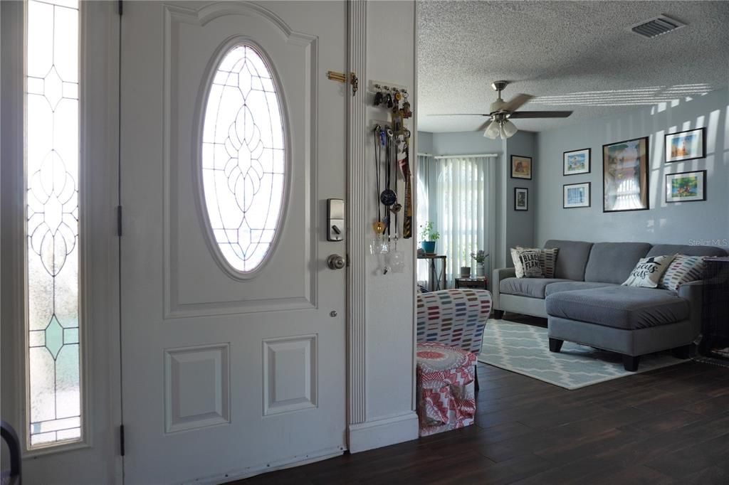 For Sale: $379,900 (3 beds, 2 baths, 2146 Square Feet)