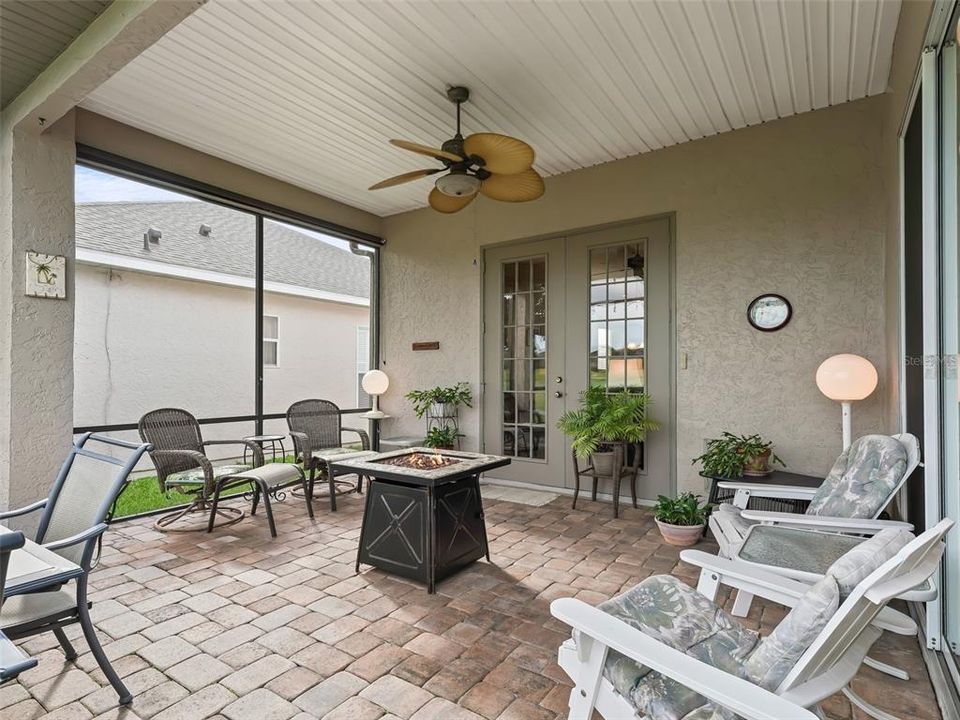 Large covered lanai w/French door access to Family rm