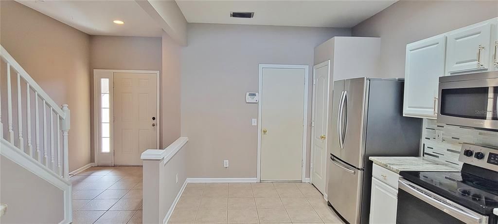 For Rent: $2,450 (3 beds, 2 baths, 1625 Square Feet)