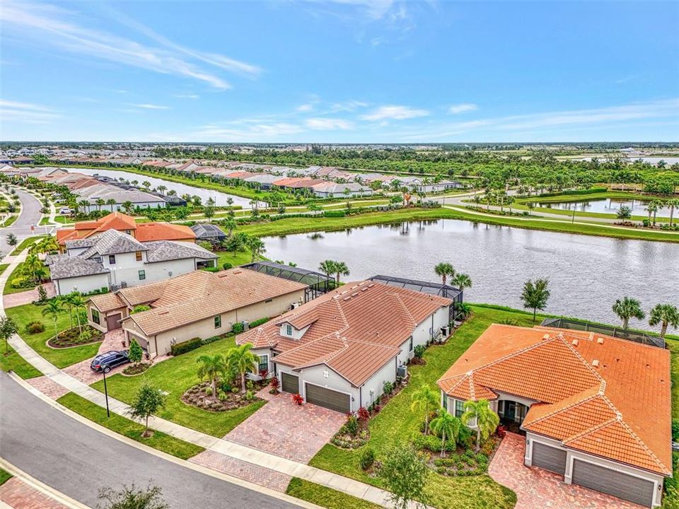 For Sale: $1,069,000 (3 beds, 3 baths, 2919 Square Feet)