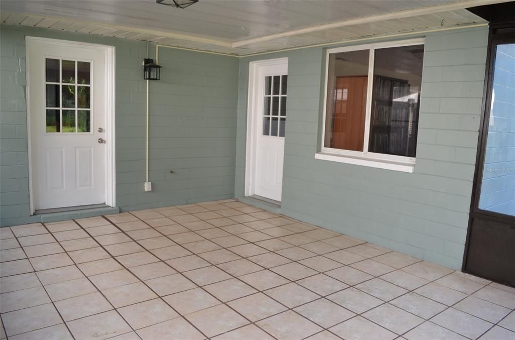 For Sale: $487,500 (3 beds, 2 baths, 2156 Square Feet)