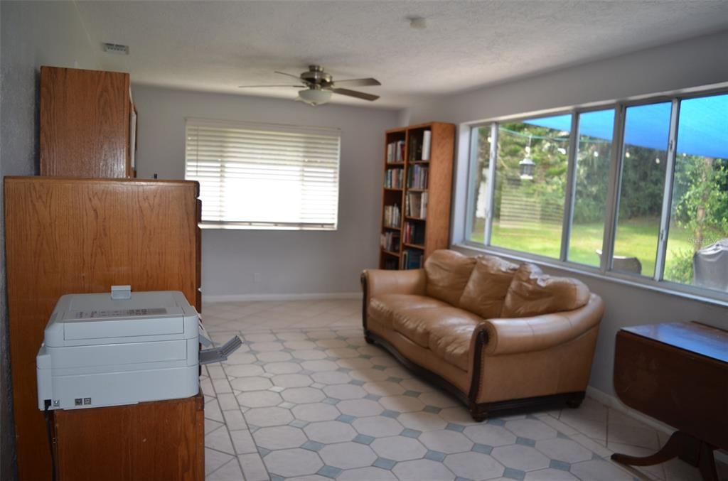 For Sale: $487,500 (3 beds, 2 baths, 2156 Square Feet)