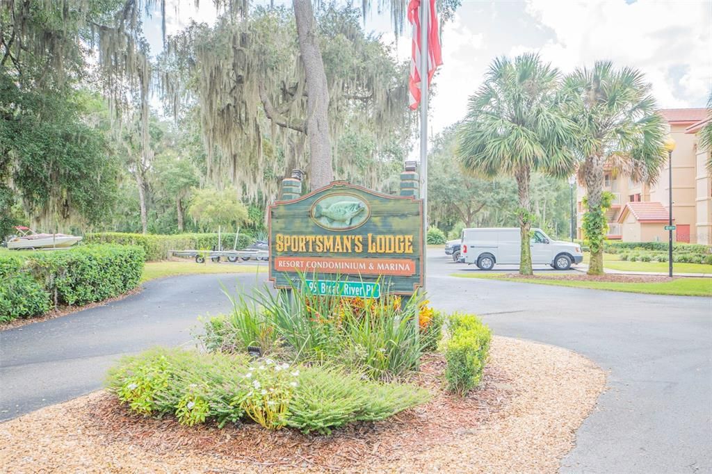 Entrance to Sportsmans Lodge