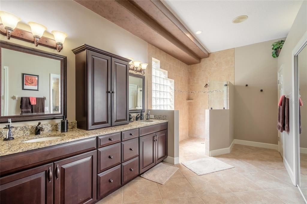 Active With Contract: $595,000 (4 beds, 3 baths, 2634 Square Feet)