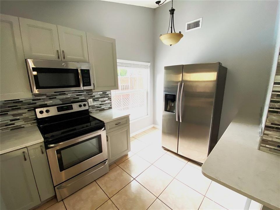 For Rent: $2,299 (3 beds, 2 baths, 1500 Square Feet)