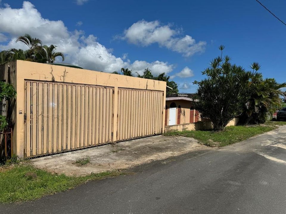 Vendido Recientemente: $125,000 (6 camas, 30 baños, 1866 Pies cuadrados)