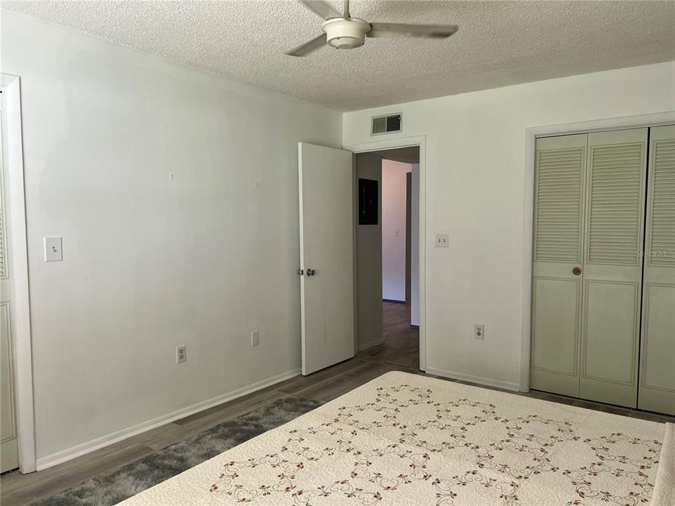 For Sale: $187,500 (2 beds, 1 baths, 795 Square Feet)