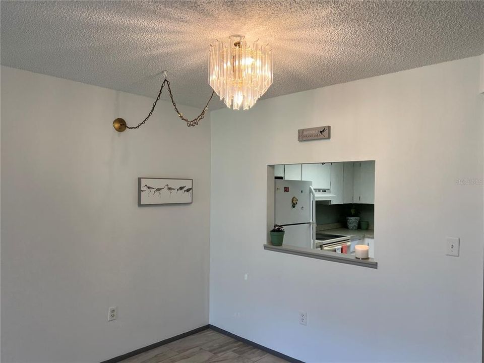 For Sale: $187,500 (2 beds, 1 baths, 795 Square Feet)