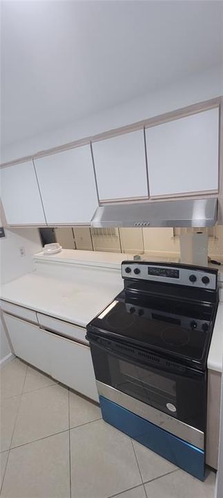 En Venta: $159,900 (2 camas, 2 baños, 944 Pies cuadrados)