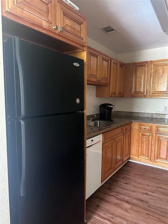 For Sale: $149,000 (2 beds, 2 baths, 1165 Square Feet)