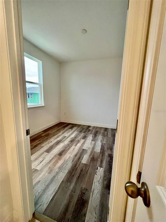 For Rent: $1,700 (1 beds, 1 baths, 700 Square Feet)