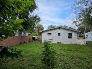 Active With Contract: $134,900 (2 beds, 1 baths, 725 Square Feet)