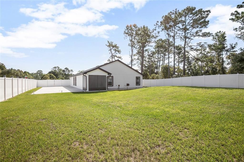 For Sale: $400,000 (3 beds, 2 baths, 1600 Square Feet)