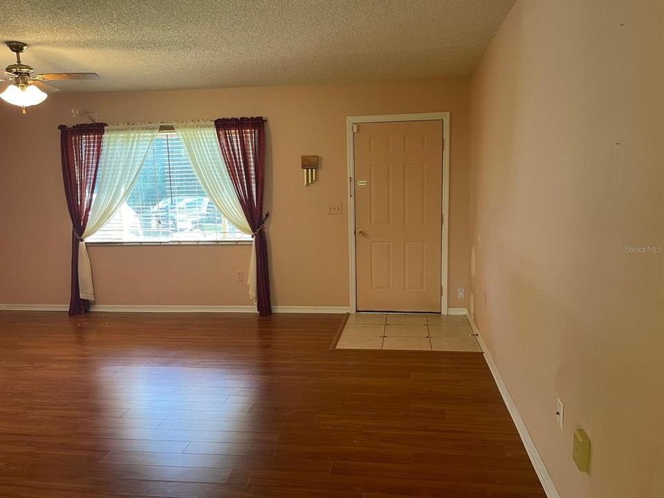 For Sale: $174,900 (2 beds, 2 baths, 1092 Square Feet)