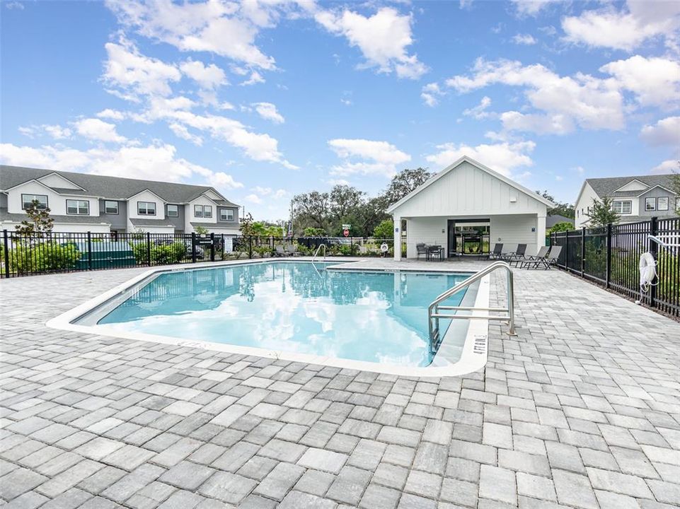 For Sale: $495,000 (3 beds, 2 baths, 1899 Square Feet)