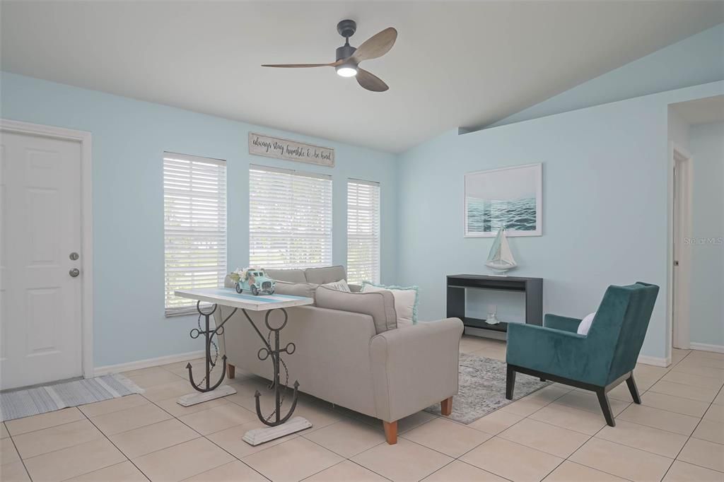 For Sale: $309,000 (3 beds, 2 baths, 1205 Square Feet)