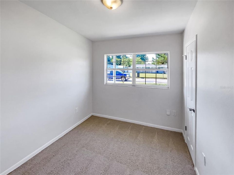 For Sale: $325,000 (3 beds, 1 baths, 999 Square Feet)