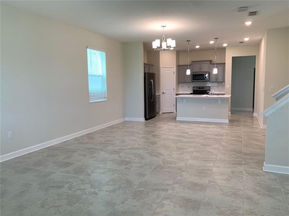 For Rent: $2,900 (4 beds, 3 baths, 2042 Square Feet)