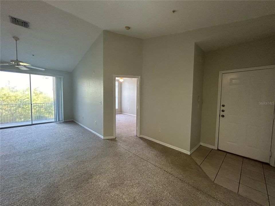 For Rent: $1,625 (2 beds, 2 baths, 1068 Square Feet)