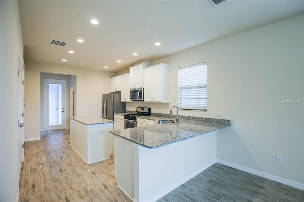 For Rent: $2,625 (3 beds, 2 baths, 1825 Square Feet)