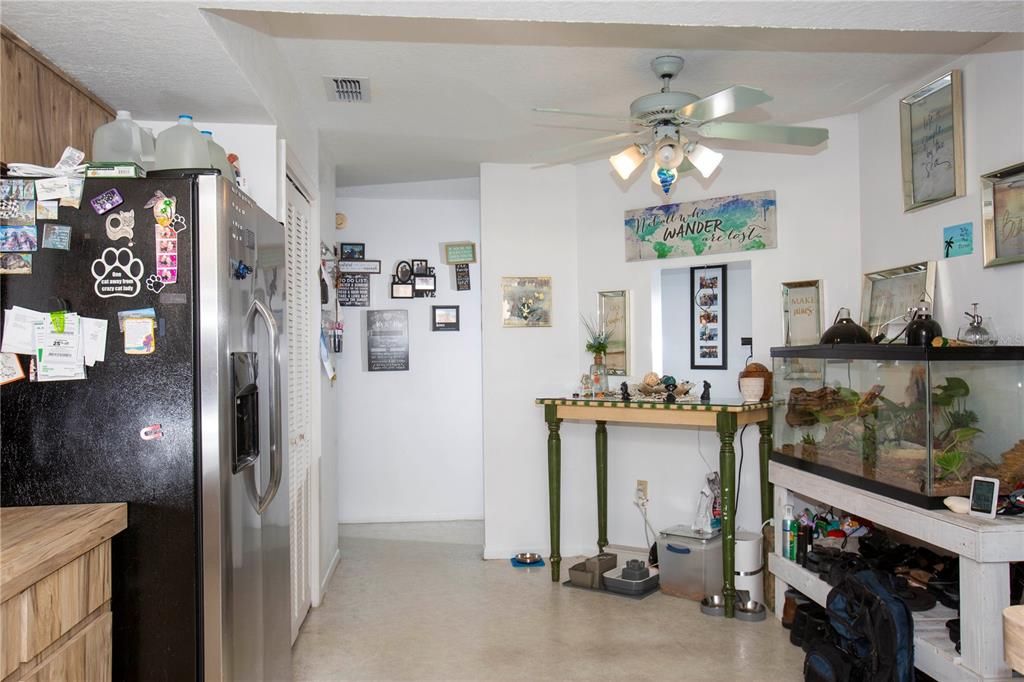 For Sale: $370,000 (4 beds, 2 baths, 1755 Square Feet)