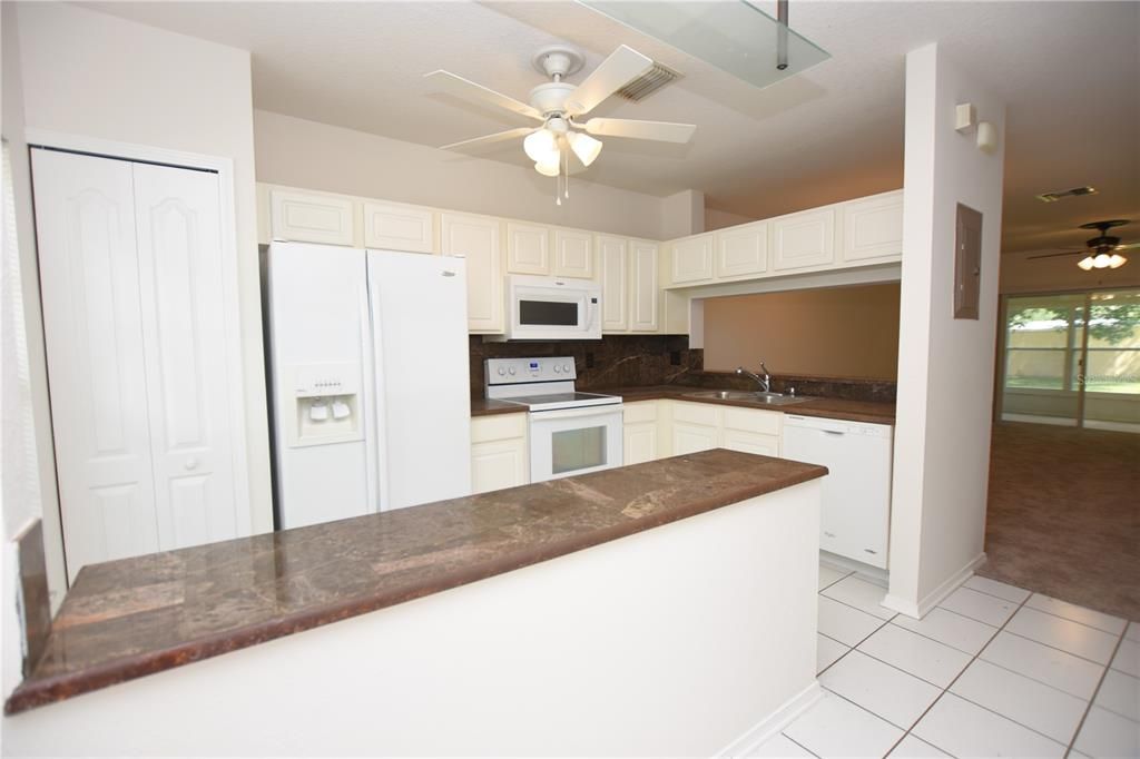 For Rent: $1,850 (2 beds, 2 baths, 1184 Square Feet)